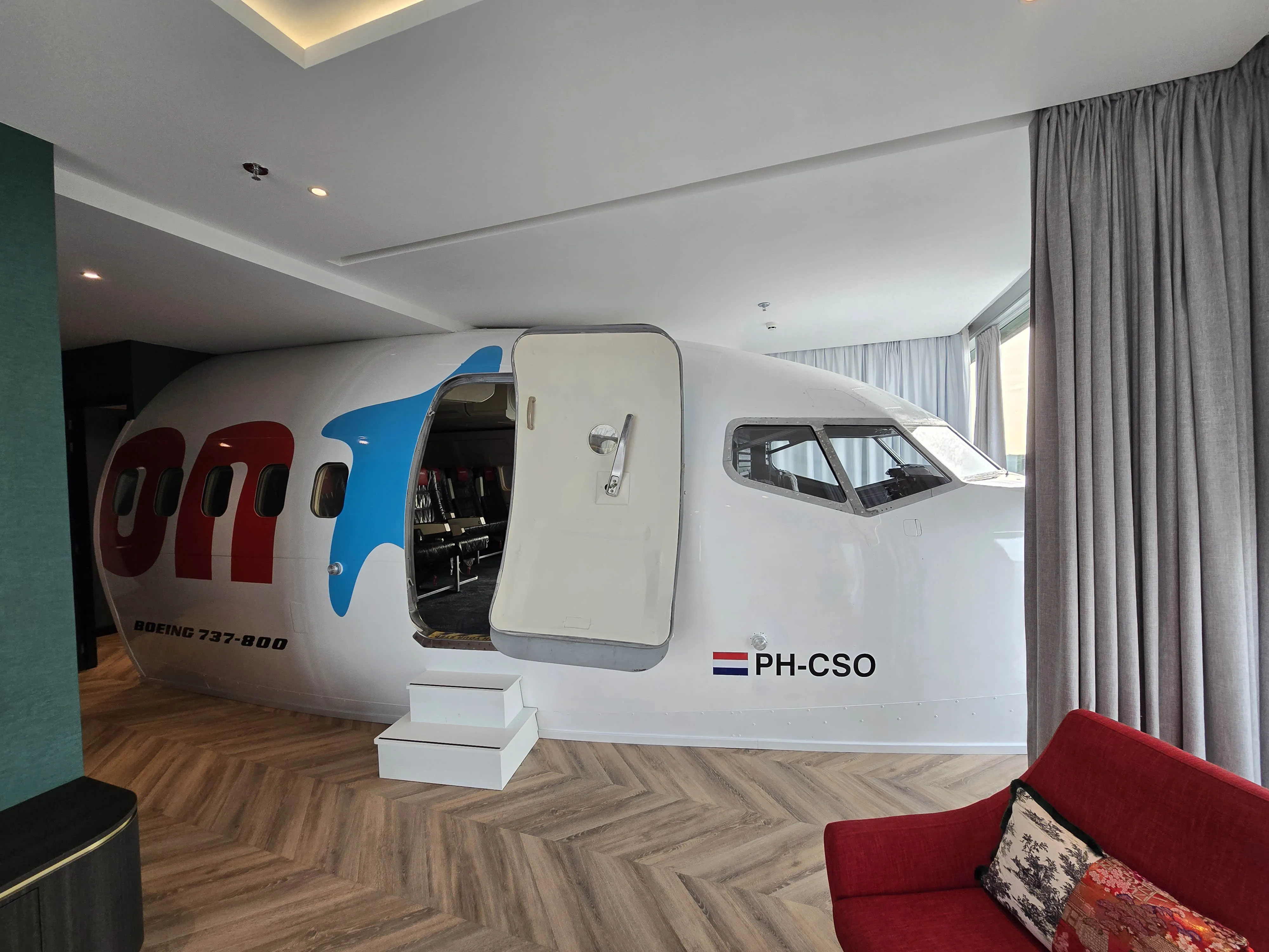 Boeing 737 Suite