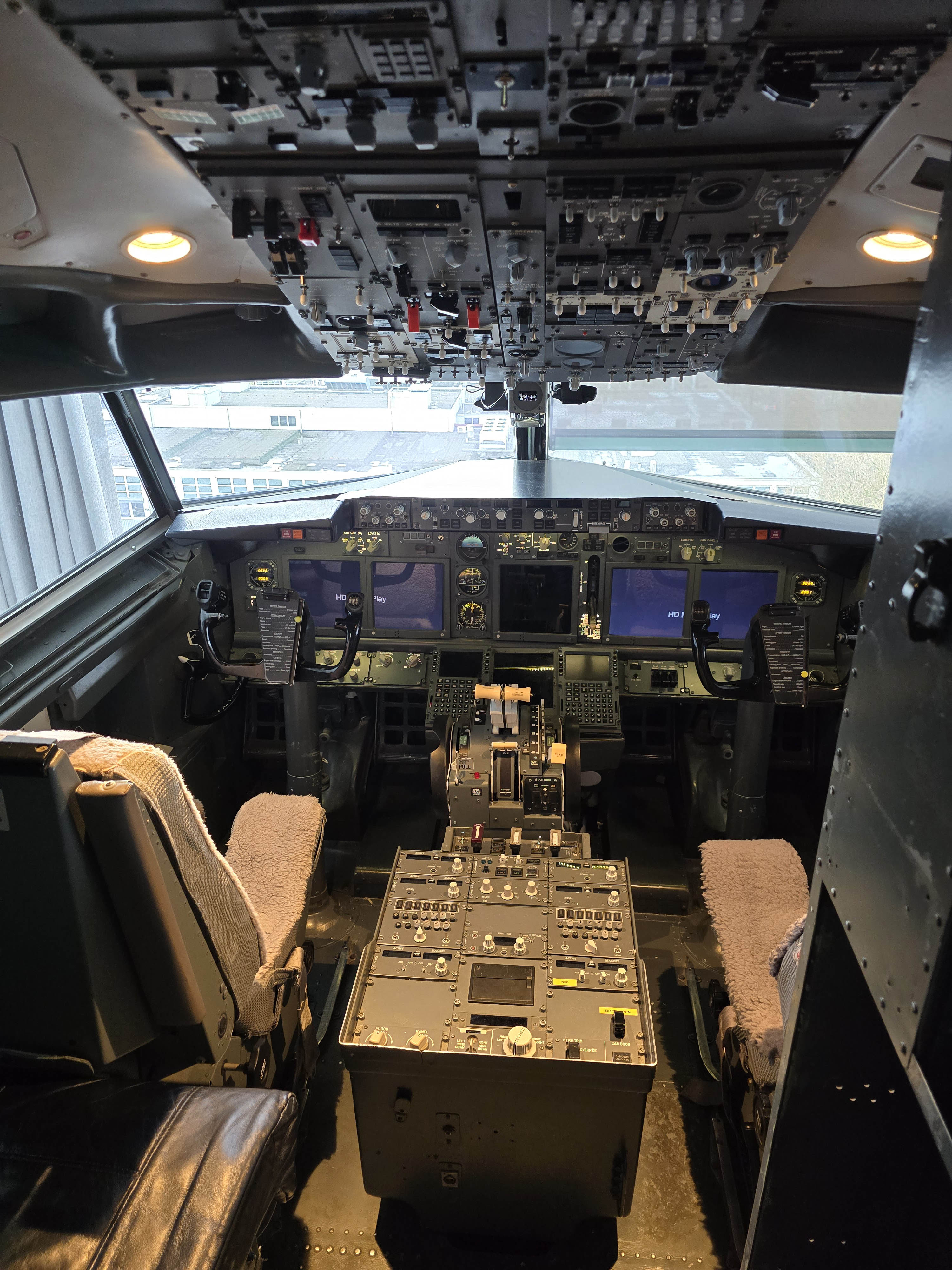 Boeing 737 Suite