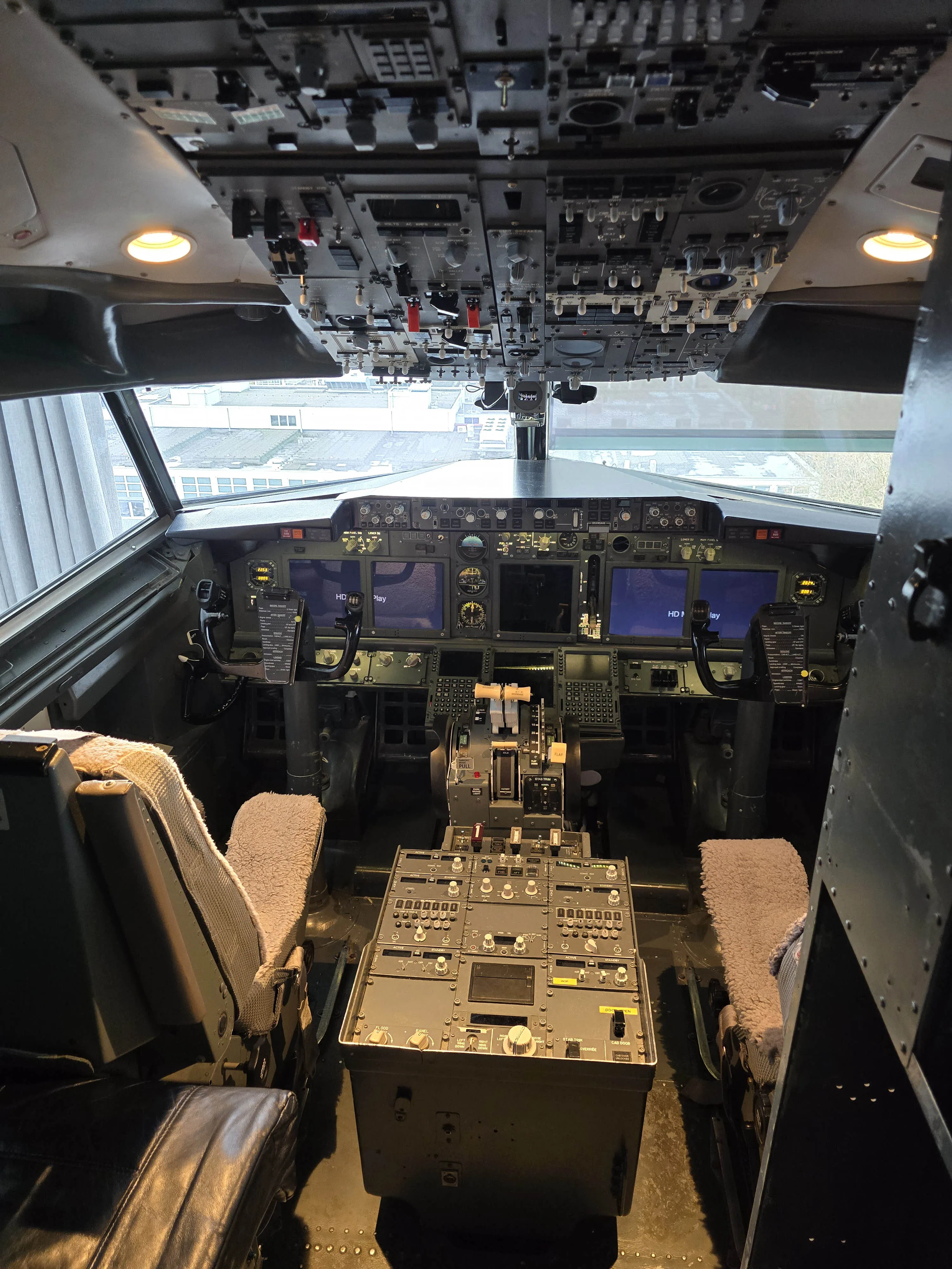 Boeing 737 Suite