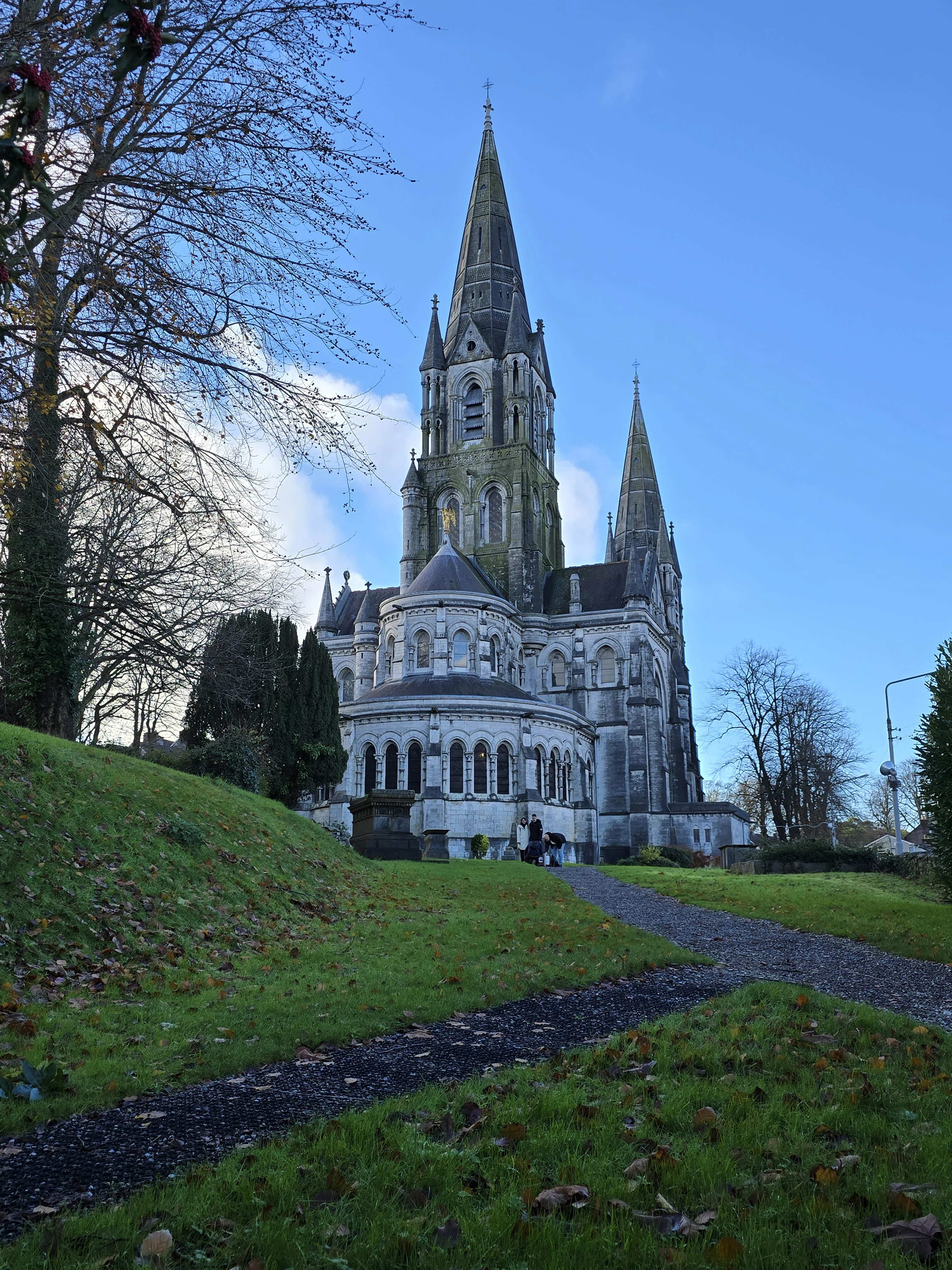 Dublin to Rock of Cashel, Cork, and Blarney Castle Guided Tour
