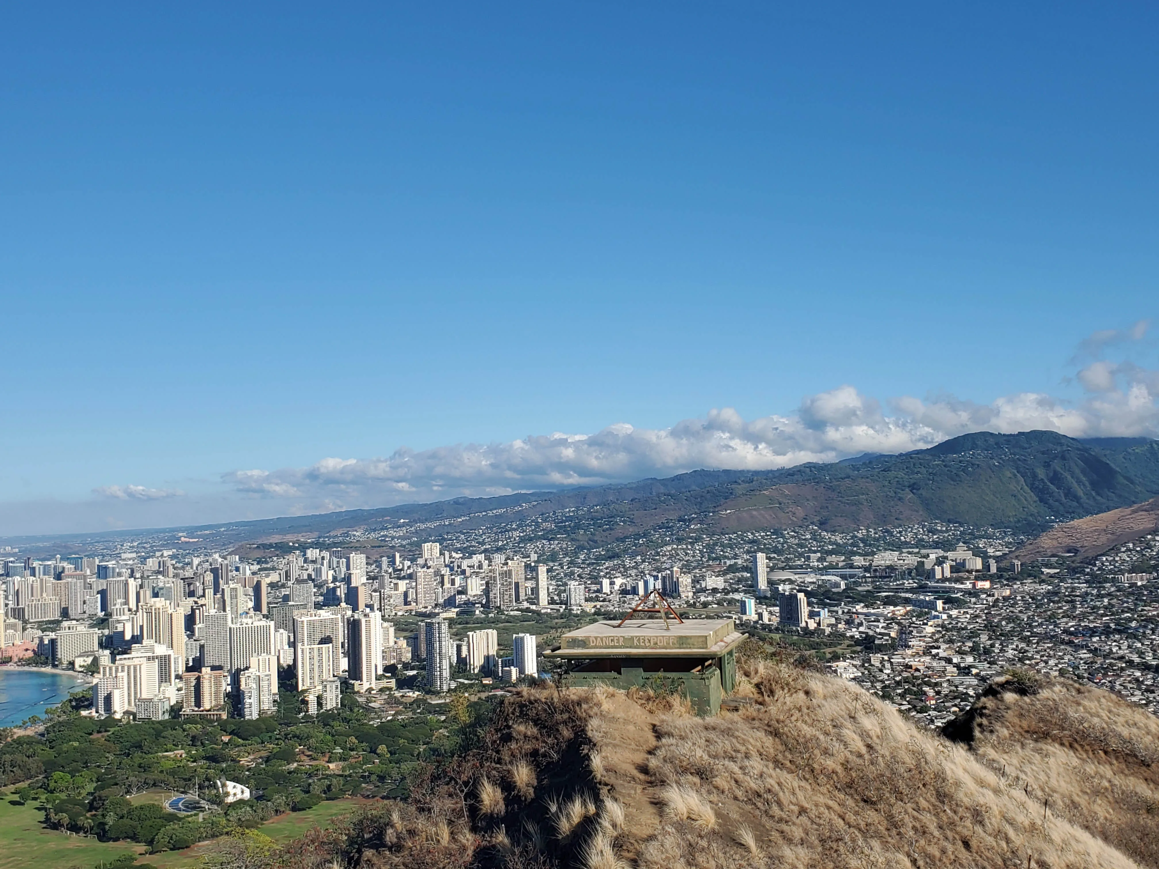 Diamond Head Shuttle Tour & Self-Guided Hike